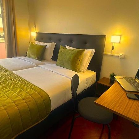 Lisabonna Guest House Amadora Eksteriør billede