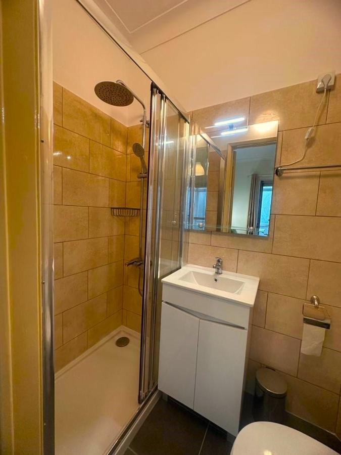 Lisabonna Guest House Amadora Eksteriør billede